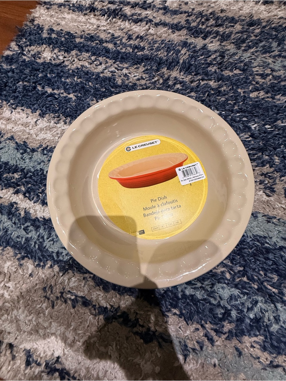 Le Creuset Beige Fluted Stoneware Pie Dish